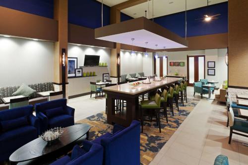 Hampton Inn & Suites Denver Airport / Gateway Park in Aurora, USA
