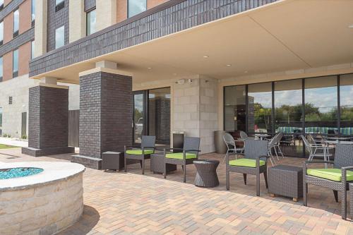 Home2 Suites By Hilton Dallas Grand Prairie