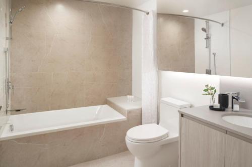 One Bedroom Suite image 4