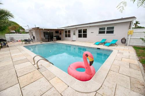 Beach Vacation Home 4 BR w/ Pool near West Palm Beach in Lake Worth, USA