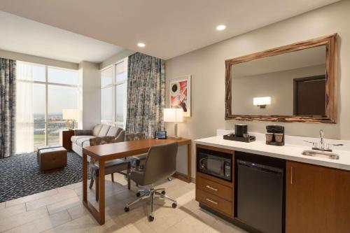 Embassy Suites by Hilton Denton Convention Center Room Type - Corner King Studio Suite