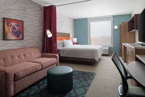 Home2 Suites Des Moines at Drake University in Drake Park