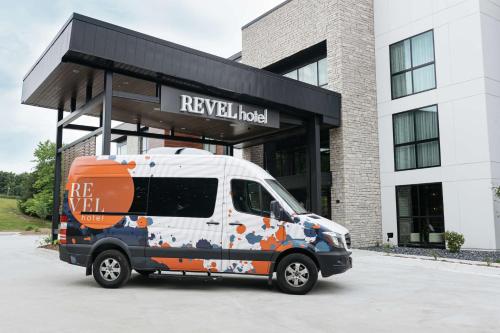 Revel Hotel, Tapestry Collection By Hilton in Urbandale, USA