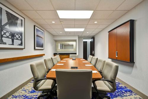 Hampton Inn Detroit Northville - image 11