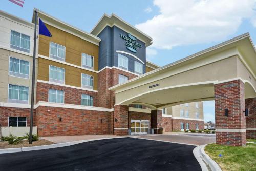 Homewood Suites By Hilton Warren Detroit - image 9