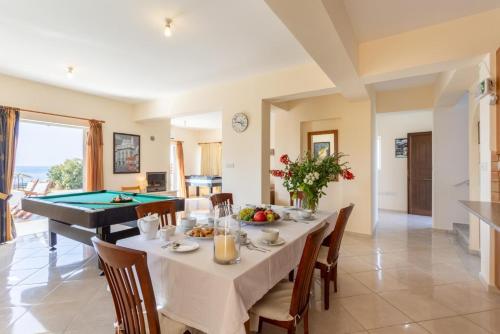 Kalisto Beach Villa - image 5