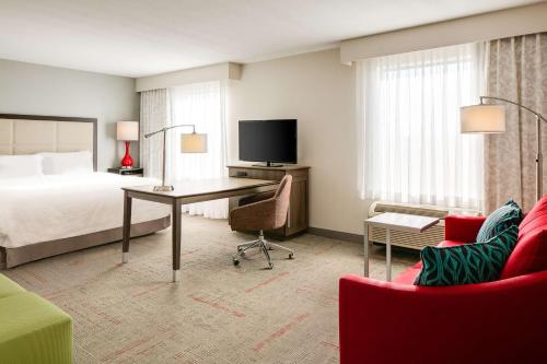 Hampton Inn & Suites Kenosha