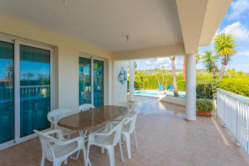 Facilities, Villa Christia Maris in Neokhorio