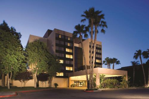 DoubleTree By Hilton Fresno Convention Center