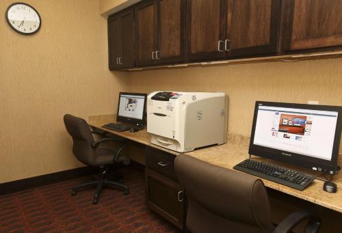 Hampton Inn & Suites Fargo Medical Center