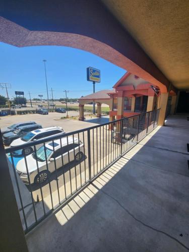 Scottish Inn and Suites Beaumont - 숙소 외관