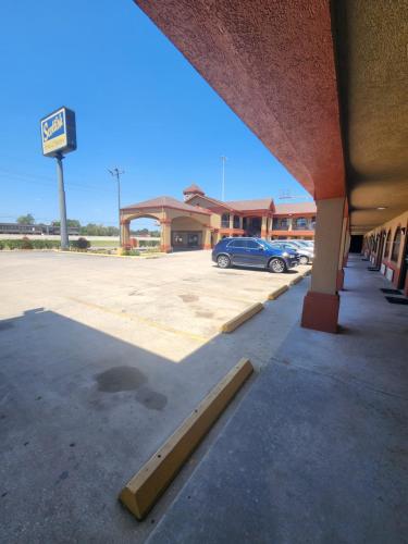 Scottish Inn and Suites Beaumont - 숙소 외관