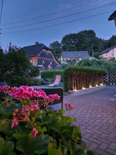 Garden, Ferienwohnung Haus Sonnenblick in Burkhardtsdorf