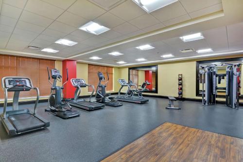 Hilton Garden Inn and Fayetteville Convention Center - image 10