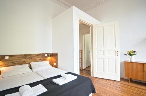 2 Bedroom Apartment (ABEMI), Берлин (фото 8)