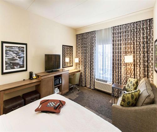 Hampton Inn Hibbing - image 11