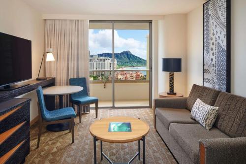 Queen Suite with Ocean View image 2