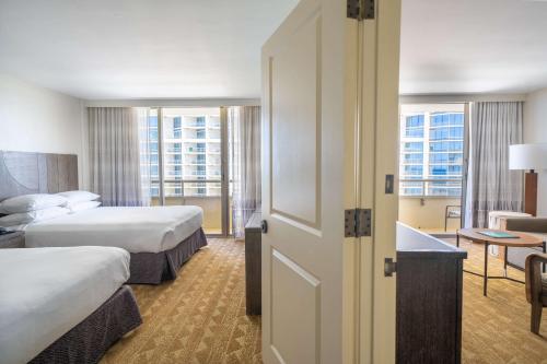 Queen Suite image 3