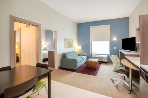 One-Bedroom King Suite - Non-Smoking image 2