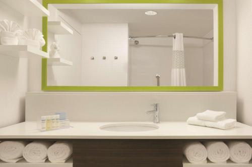 2 bedrooms, 3 beds