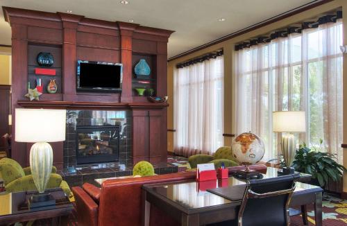 Hilton Garden Inn Houston-Pearland - image 9