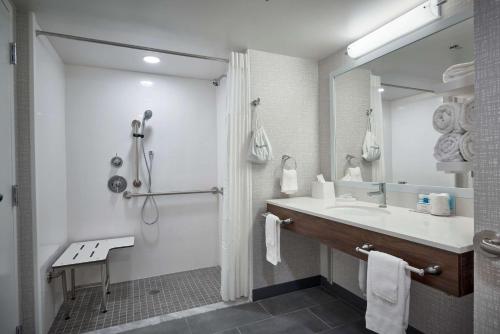 Hampton Inn by Hilton Harrisburg West - image 13