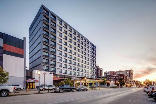 DoubleTree by Hilton Huntington, WV in Huntington, USA