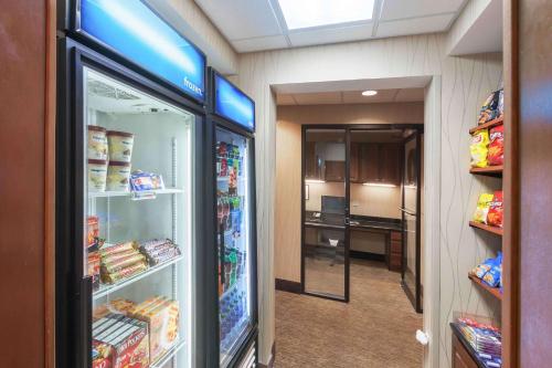 Hampton Inn & Suites Morgan City - image 10