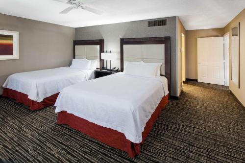 2 bedrooms, 4 beds