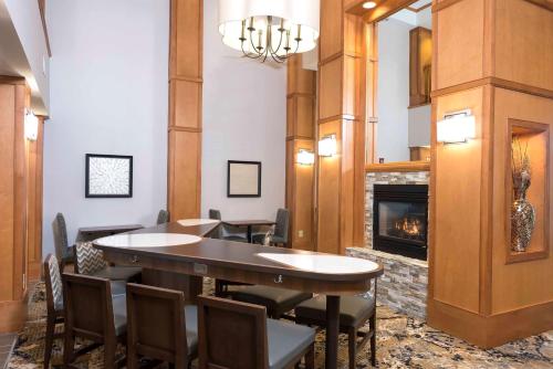 Homewood Suites by Hilton Indianapolis Airport / Plainfield in Plainfield, USA
