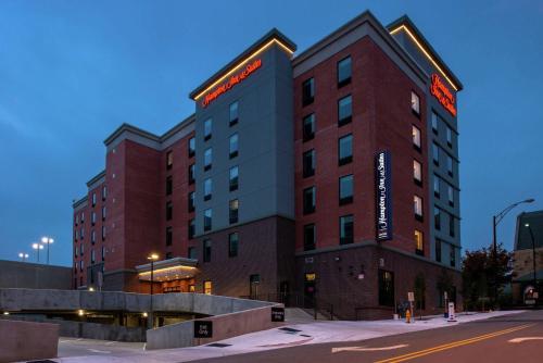 Hampton Inn & Suites Winston-Salem Downtown