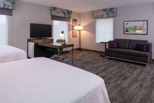 Hampton Inn & Suites Winston-Salem Downtown - image 6