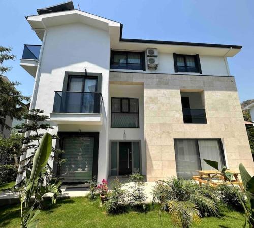 Luxurious Villa in the Heart of Göcek