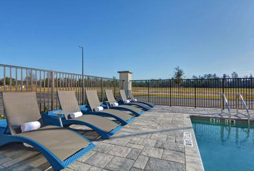 Hampton Inn & Suites Middleburg FL - image 3