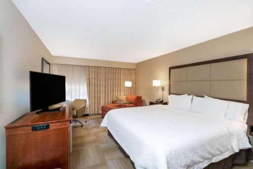 Hampton Inn Lafayette - image 7