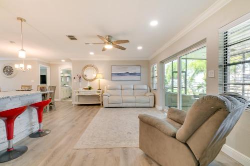 Hernando Beach Getaway with Private Dock and Kayaks! in Hernando Beach, USA