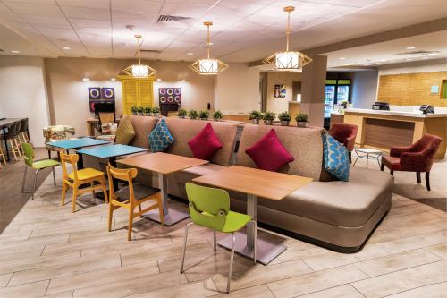Home2 Suites by Hilton Las Vegas City Center - image 8