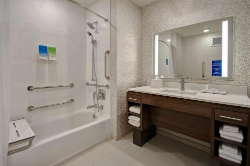 Home2 Suites by Hilton Las Vegas Convention Center - No Resort Fee, Las Vegas (photo 10)