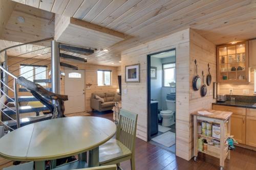 Secluded Jefferson Cabin with Deck and Mountain Views! in Bordenville, USA