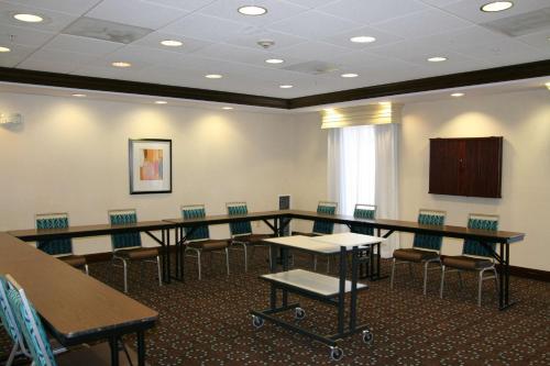 Hampton Inn & Suites Las Vegas-Red Rock/Summerlin - image 6