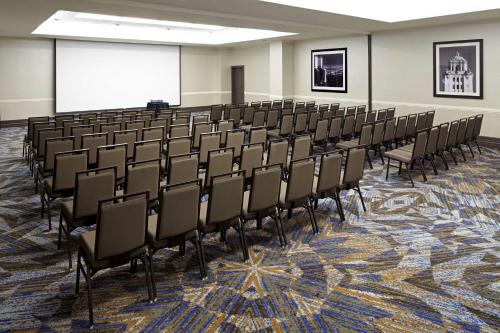 Embassy Suites Los Angeles - International Airport/North