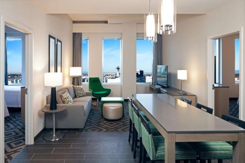 Homewood Suites By Hilton Los Angeles International Airport - image 9