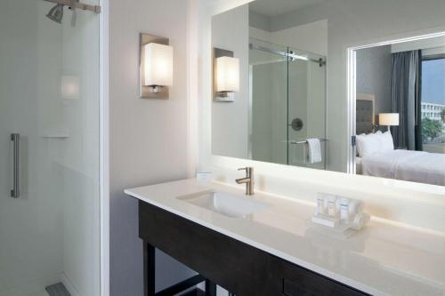Homewood Suites By Hilton Los Angeles International Airport - main image