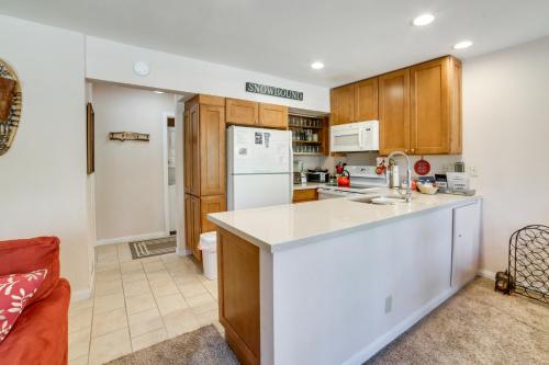 Mammoth Lakes Condo with Pool and Spa Access Near Slopes! - image 14