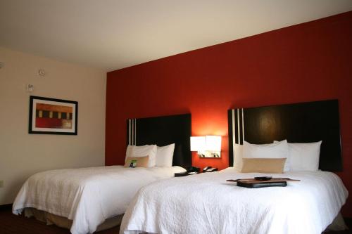 Hampton Inn & Suites Lebanon - image 8