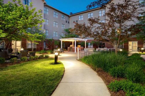 Homewood Suites by Hilton Lexington-Hamburg