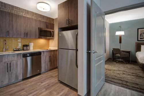 Homewood Suites by Hilton Lexington-Hamburg - image 2