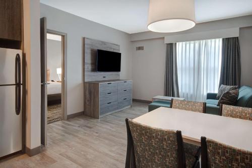 Homewood Suites by Hilton Lexington-Hamburg