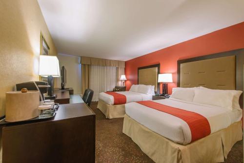 Accommodation in Sully