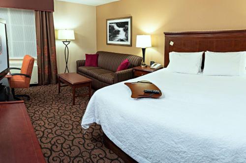 Hampton Inn Littleton - image 13